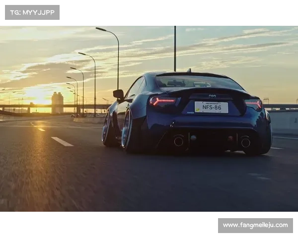 丰田86改装AIMGAIN宽体套件 钻石蓝车漆骚气十足