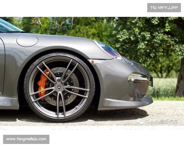 保时捷911刹车还能怎么改？Brembo前六后四+INSPEED碳陶！